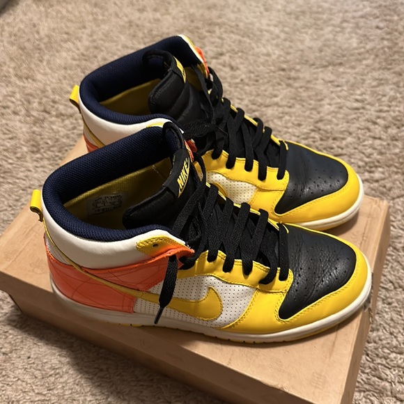 Men’s NIKE DUNK HIGH PREMIUM Black/Varsity Maize Orange size 10